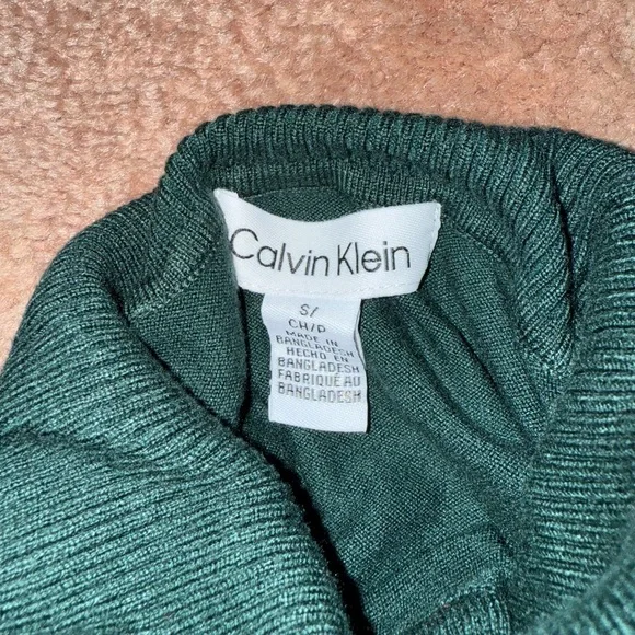 Calvin Klein Deep Green Turtleneck Sweater - Picture 2 of 3